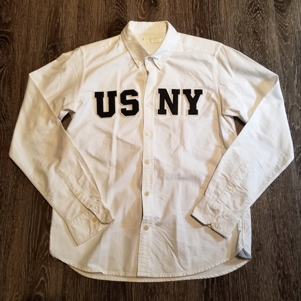 Black Chocoolate New York Streetwear White Button Down Collegiate Shirt Size M